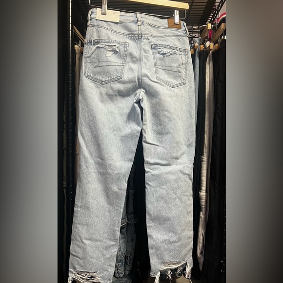 American Eagle Mom Jean size 2 - Picture 2 of 4